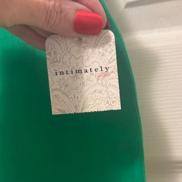 Women's Green Ribbed Tank Top - Picture 3 of 5